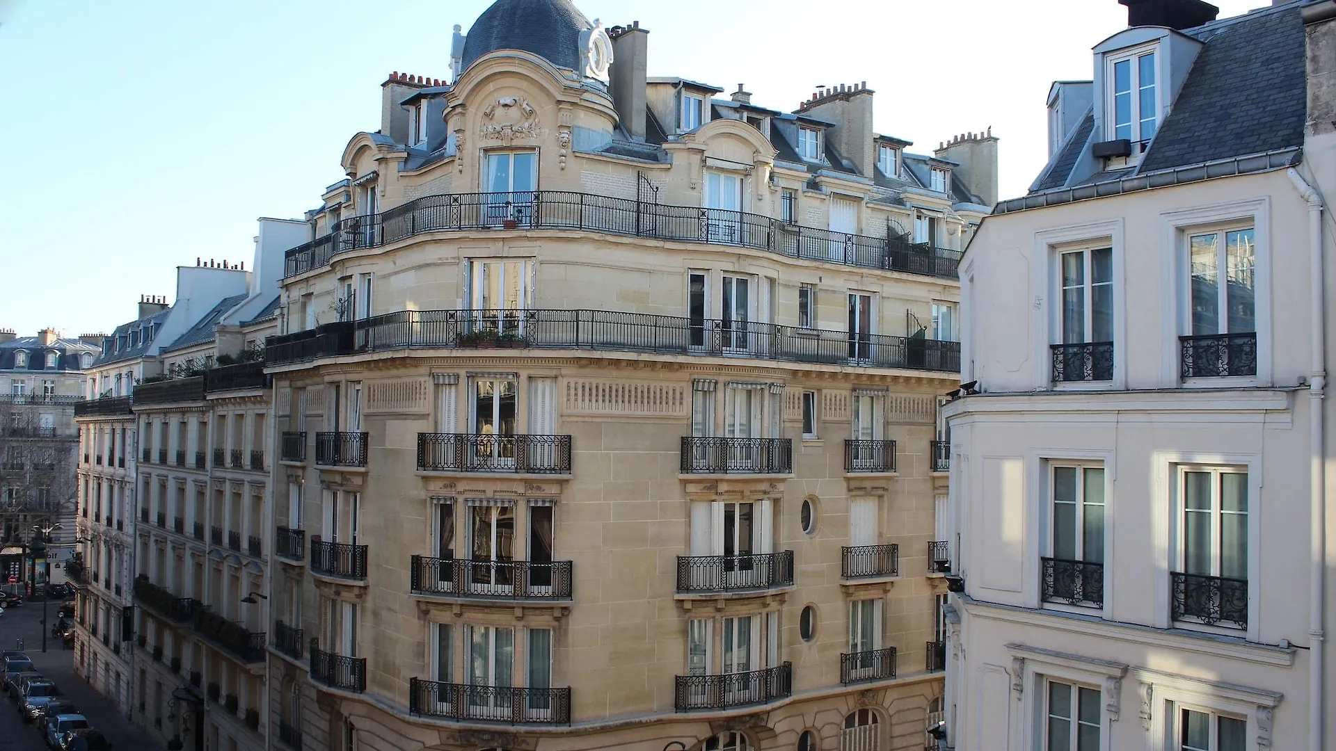 Bassano 4* Paris