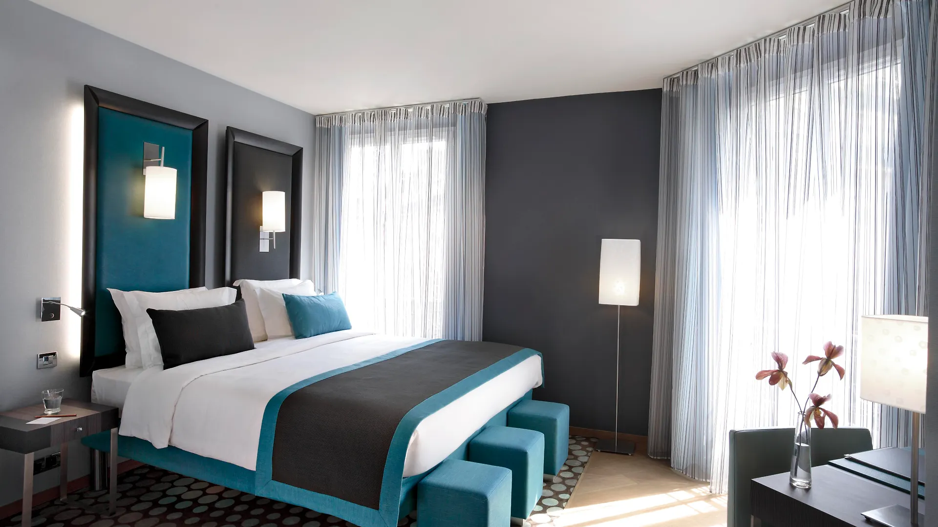 Bassano Hotel Paris